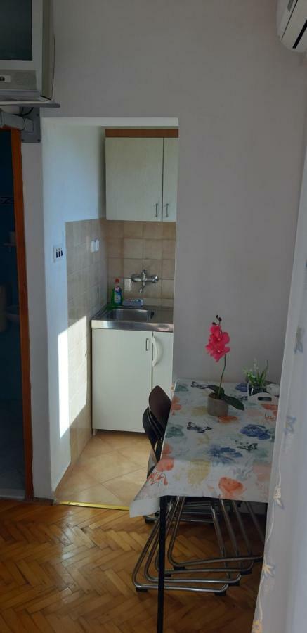 Apartman Lorena Stari Grad  Eksteriør billede