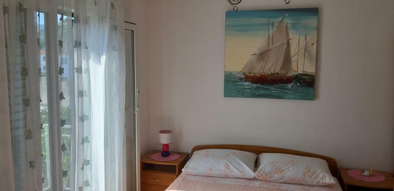 Apartman Lorena Stari Grad  Eksteriør billede