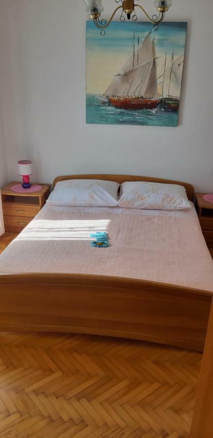 Apartman Lorena Stari Grad  Eksteriør billede
